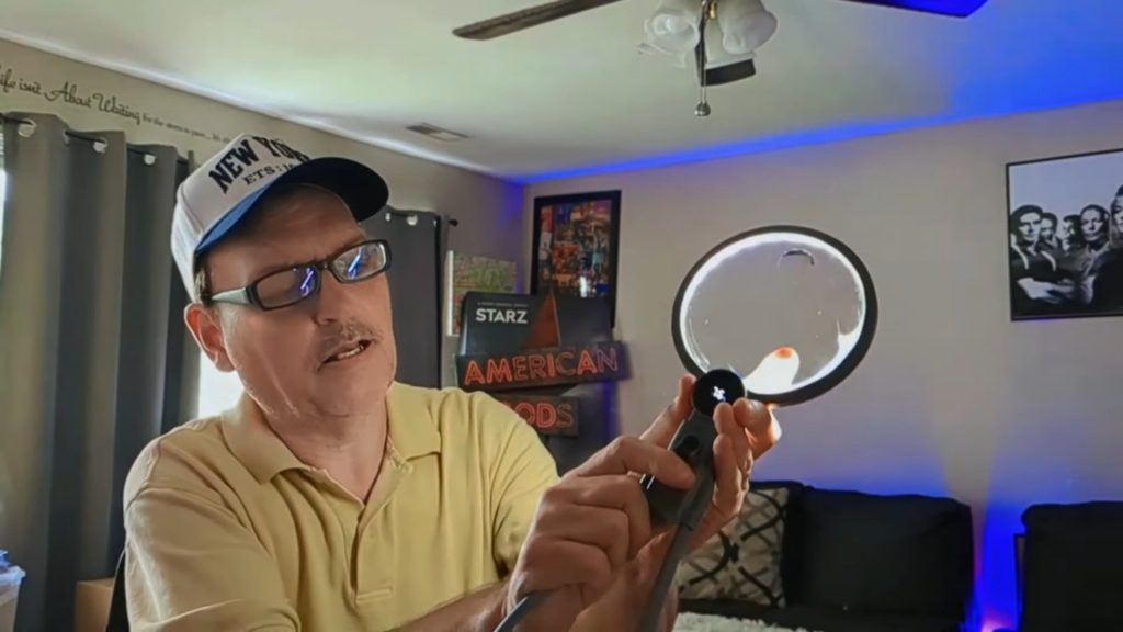 MAGNIPROS Hands-Free Magnifying Glass